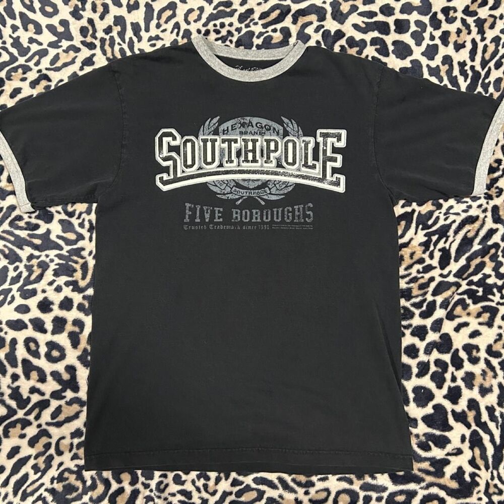 Southpole Men's Black and Navy T-shirt